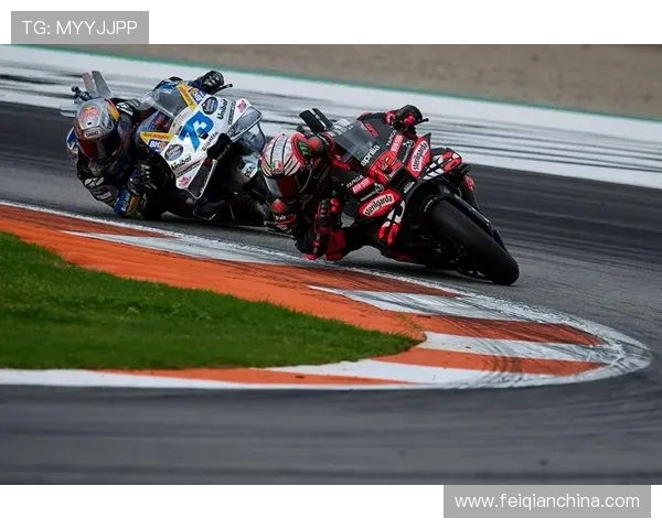 摩托车大奖赛最新动态：全新赛季挑战与顶级车手逐鹿赛道